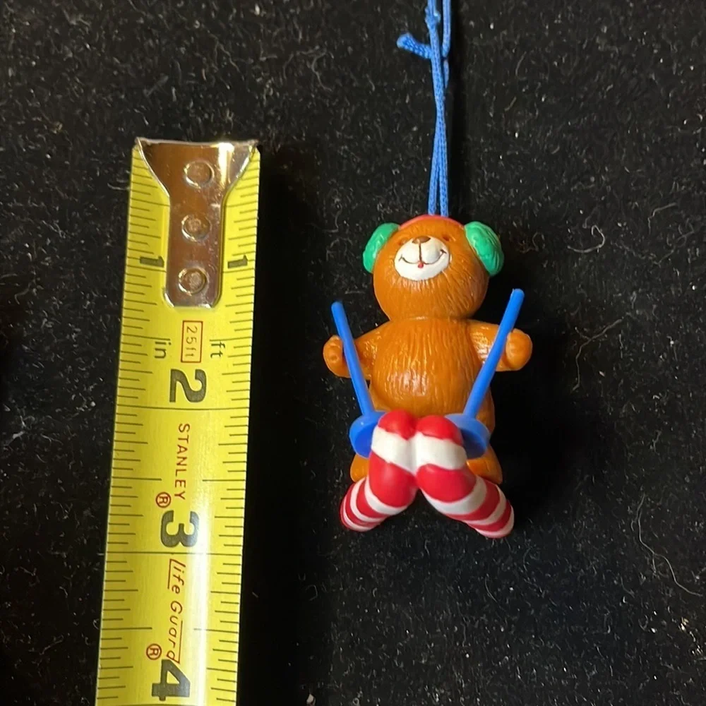 Avon Vtg Collectible “Frosty Treats Ornament Bear” Ornament